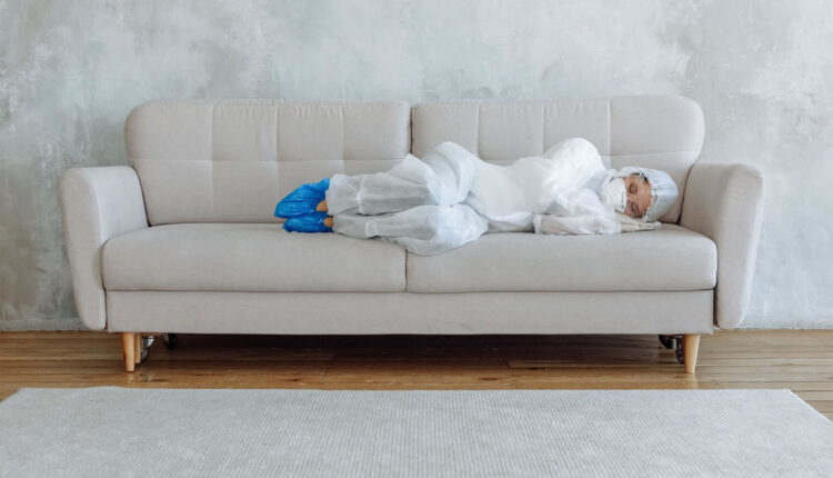 Como tirar mofo de sofá: 2 métodos caseiros eficazes!