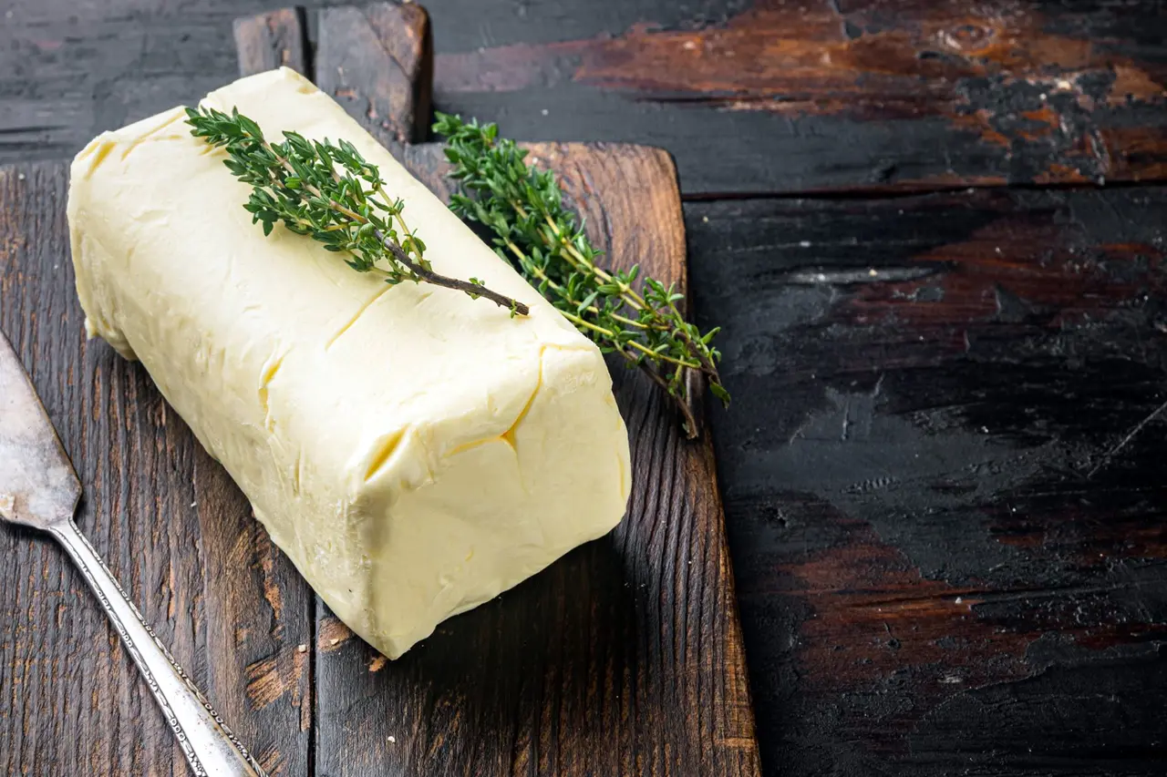 Qual mais saudável manteiga ou margarina.
