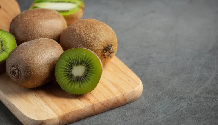 Benefícios da casca de kiwi.