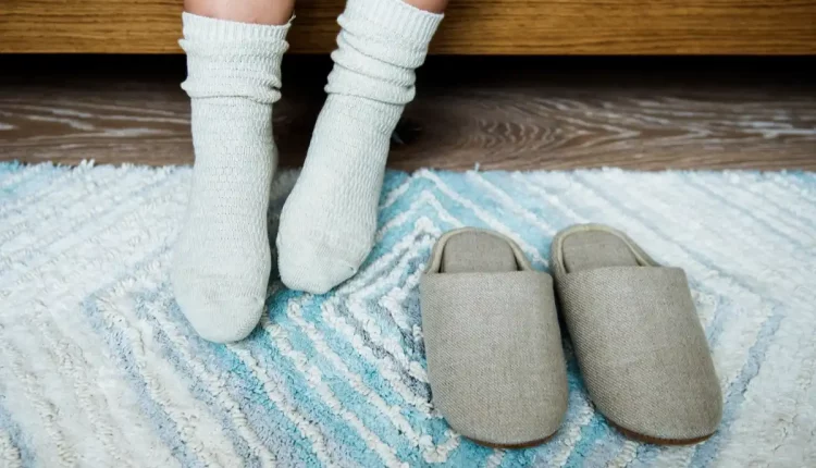 Como limpar meias encardidas corretamente? Veja 5 métodos fáceis!